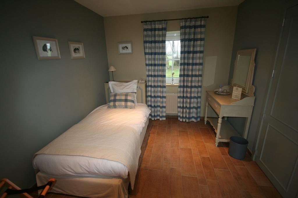Hostellerie Au Coeur Du Spinois Rebecq-Rognon ห้อง รูปภาพ